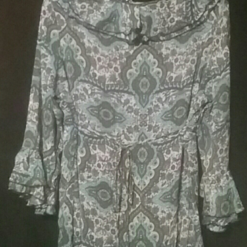 Ruffled blouse - Picture 5 of 5
